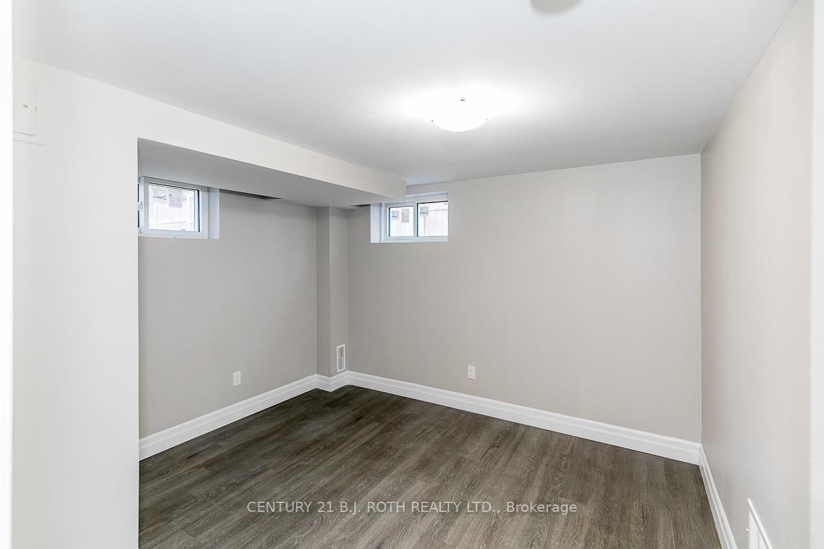 Listing Image 33