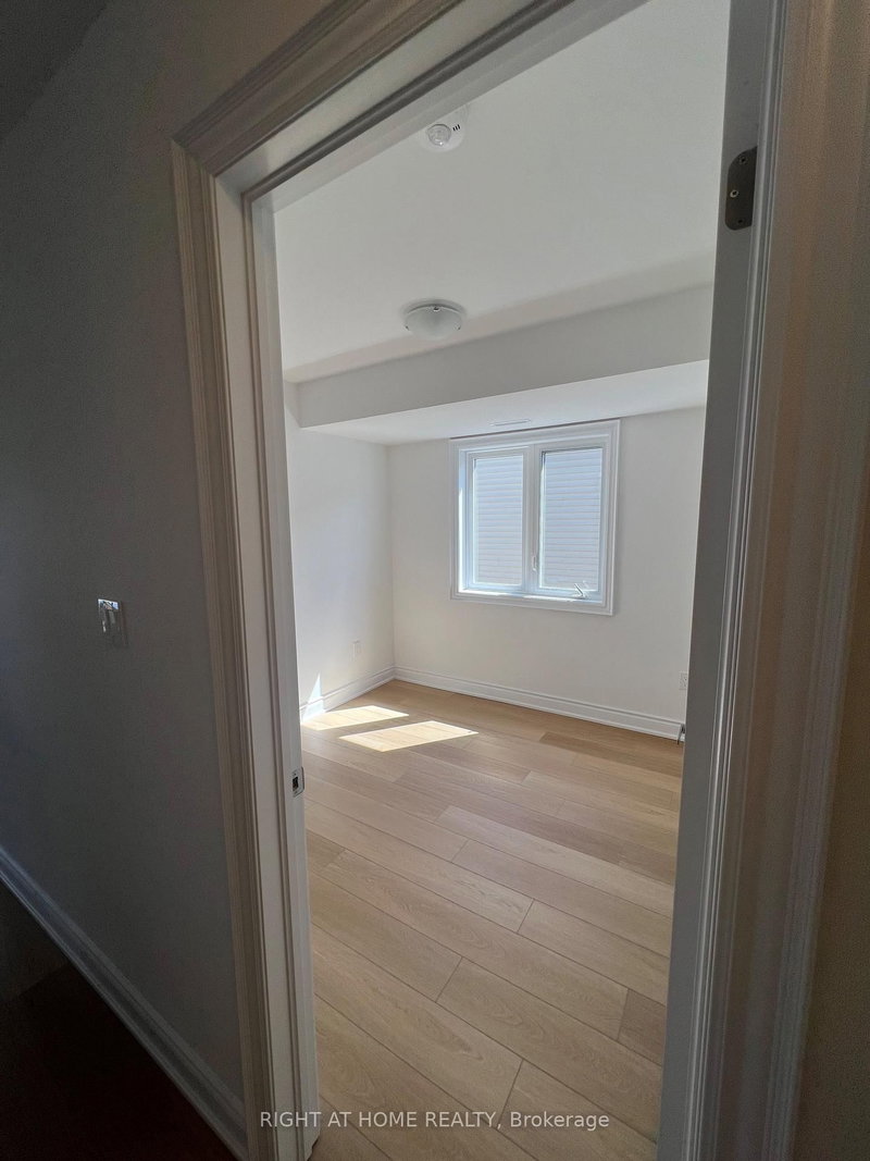 3 - 51 Hay Lane N, Barrie, L9J 0C2 | Image 3