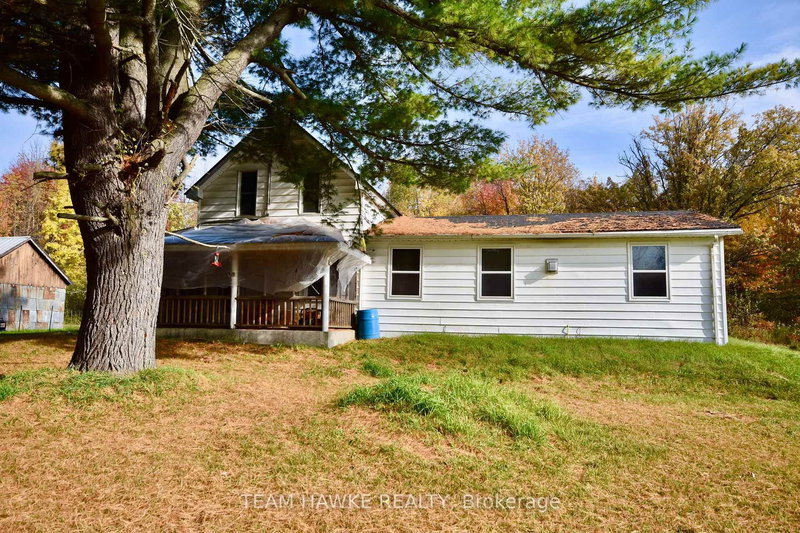 2645 St Amant Rd, Severn, L0K 1S0 | Image 2
