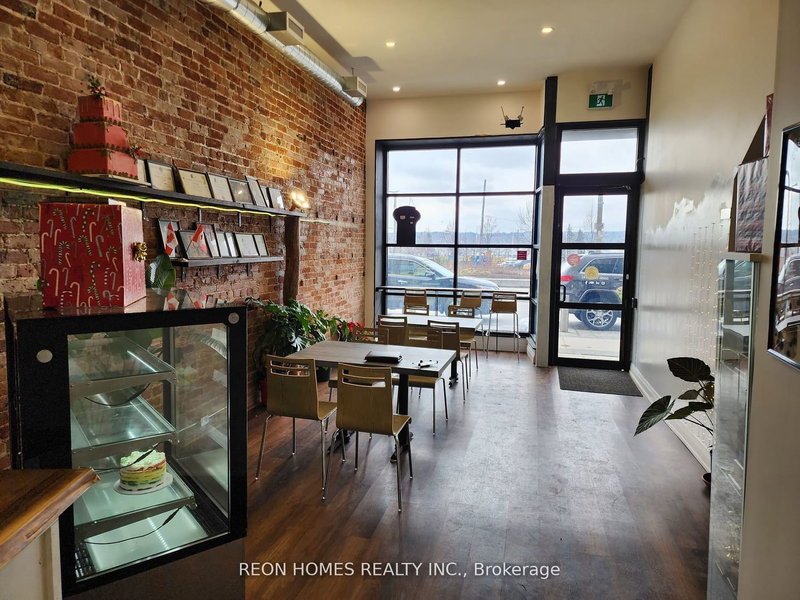 100 - 58 Dunlop St E, Barrie, L4M 1A3 | Image 2