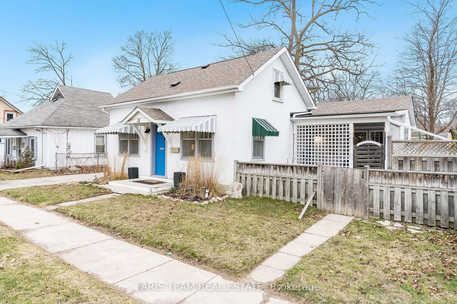 Listing photo 3