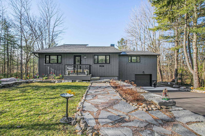 5145 Severn Pines Cres, Severn, L0K 2B0 | Image 3