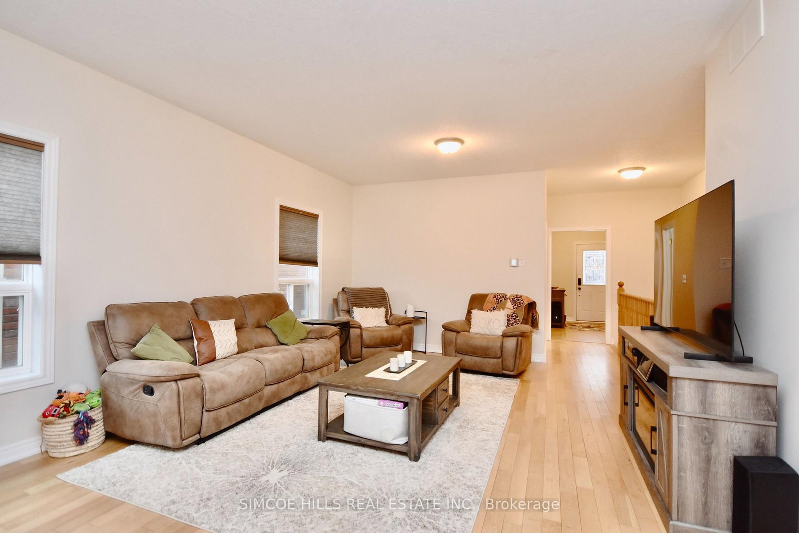 Listing Image 7