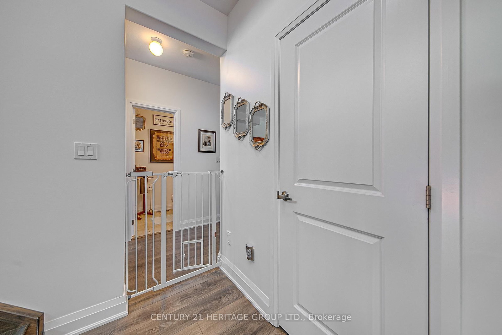 Listing Image 6
