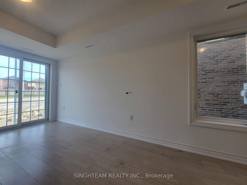 41 Pumpkin Corner Cres, Barrie, L9J 0T7 | Image 3