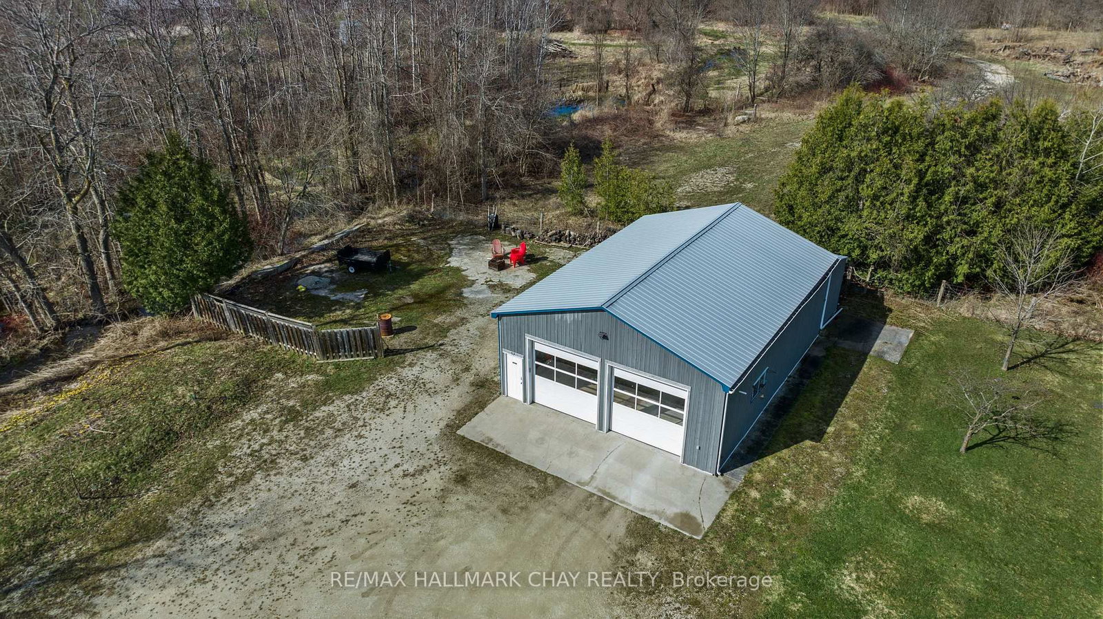 Listing Image 4