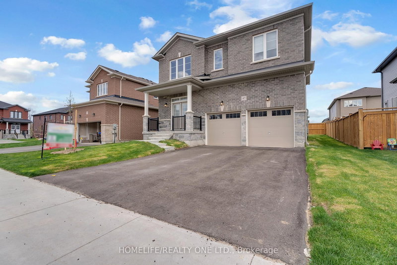 47 Autumn Dr, Wasaga Beach, L9Z 0K7 | Image 2