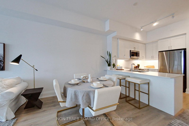 322 - 1 Hume St, Collingwood, L9Y 0X3 | Image 3