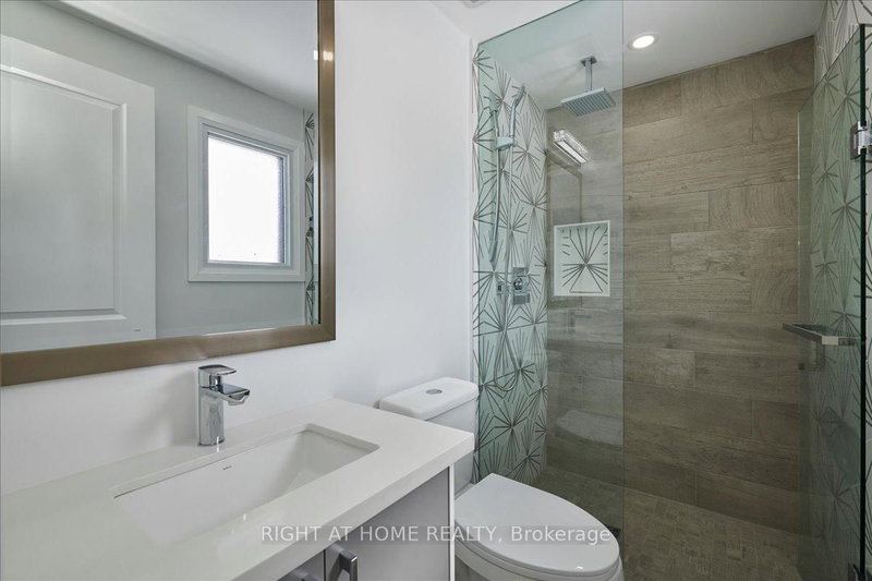 66 Peacock Lane, Barrie, L4N 3R9 | Image 3