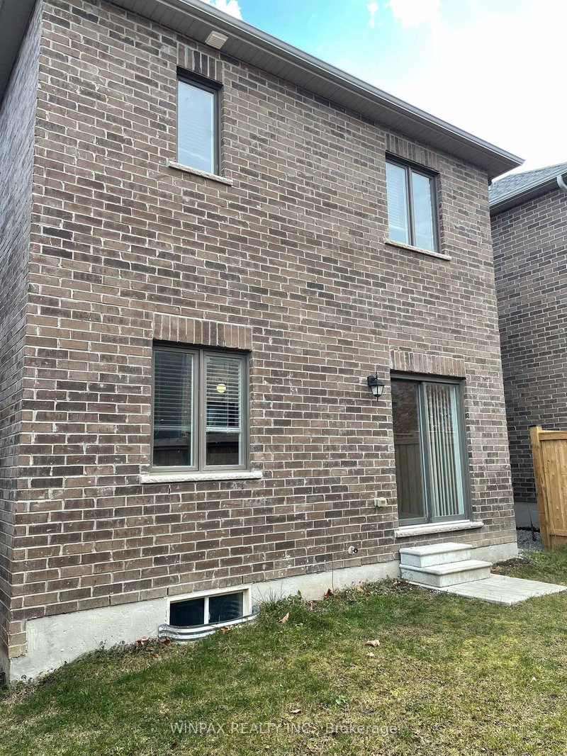 8 Bedford Estates Cres, Barrie, L4N 9K6 | Image 3