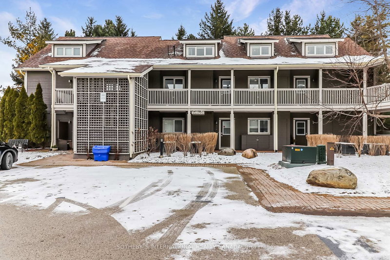 926 Cedar Pointe Crt, Collingwood, L9Y 5C7 | Image 2