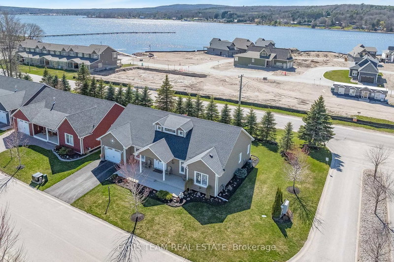 2 Grew Cres, Penetanguishene, L9M 0A4 | Image 2