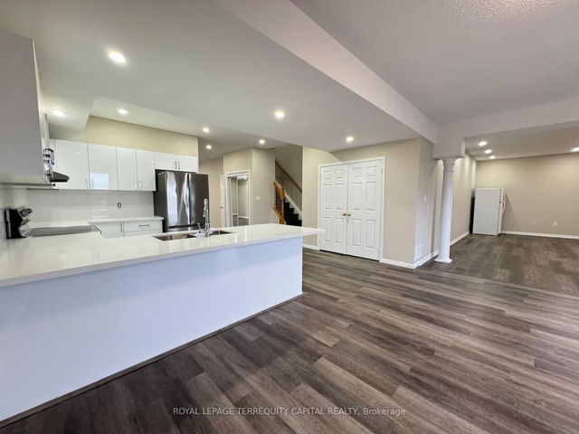 Upper - 349 Edgehill Drive