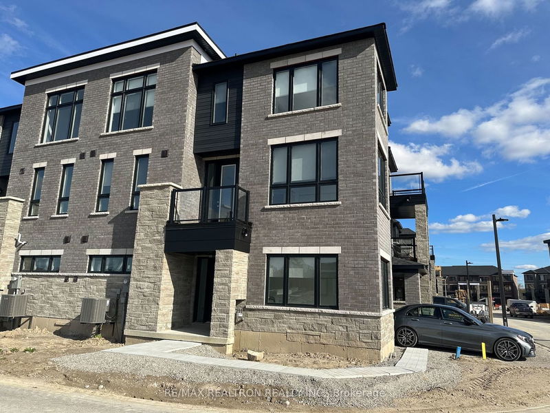 home for lease on 32 Spry Lane