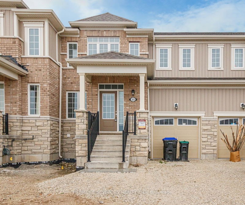 home for sale on 55 Union Boulevard
