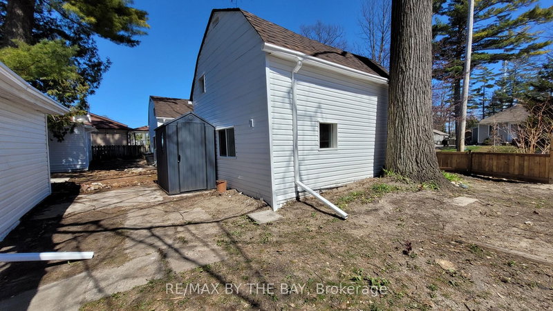 50 Glenwood Dr, Wasaga Beach, L9Z 2K5 | Image 3