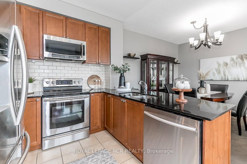 608 - 699 Aberdeen Blvd, Midland, L4R 5P2 | Image 3