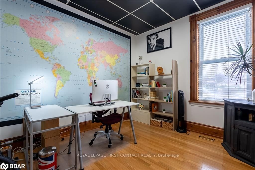 Listing Image 10