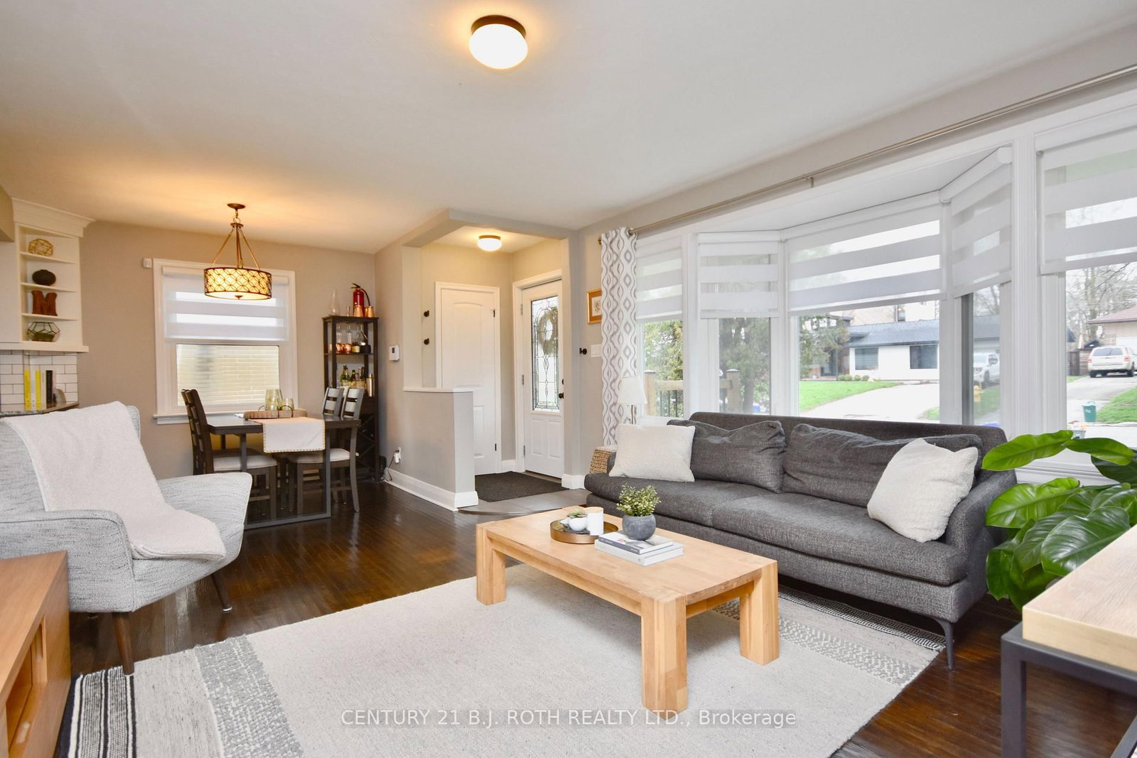 Listing Image 7