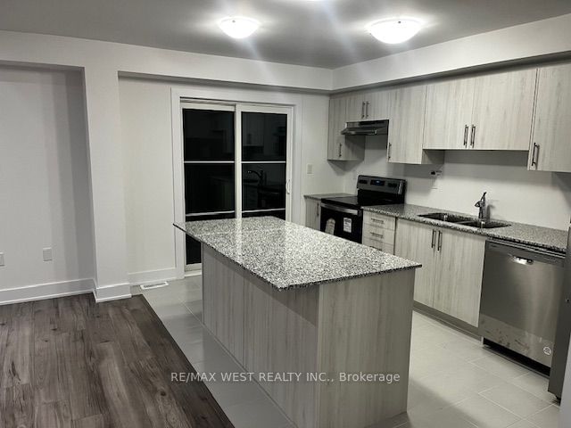 home for lease on 12 Silo Mews