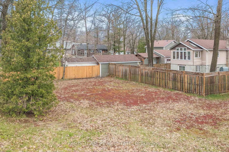 1444 Mosley St, Wasaga Beach, L9Z 2B9 | Image 2