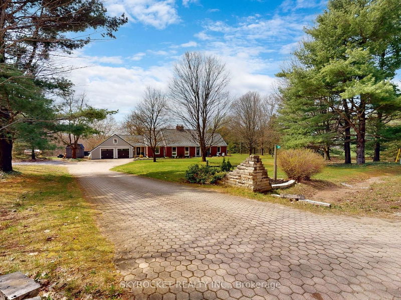 home for sale on 8 Woodland Crescent