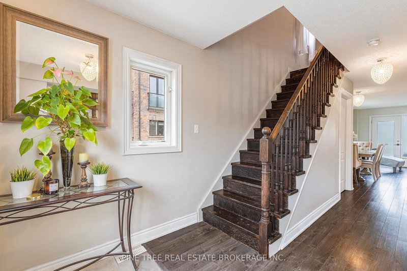 6 - 31 Madelaine Dr, Barrie, L9J 0G8 | Image 3