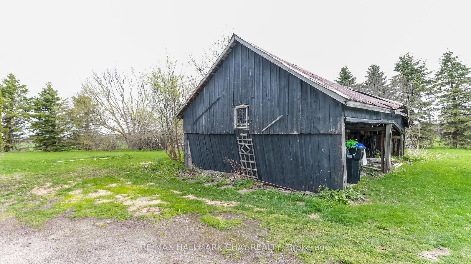 Listing Image 9