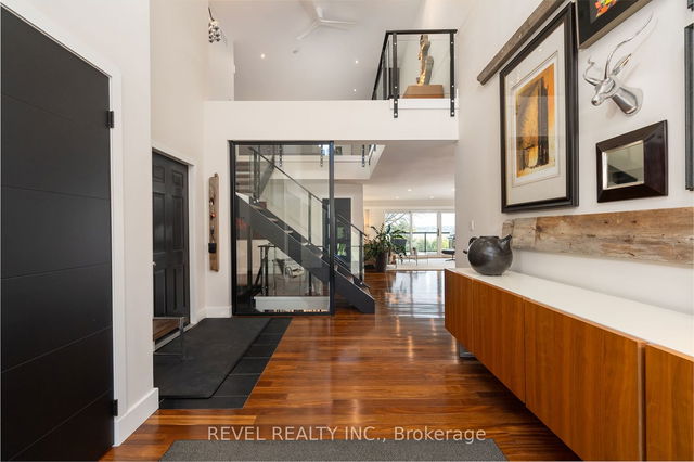 413 Codrington Street
