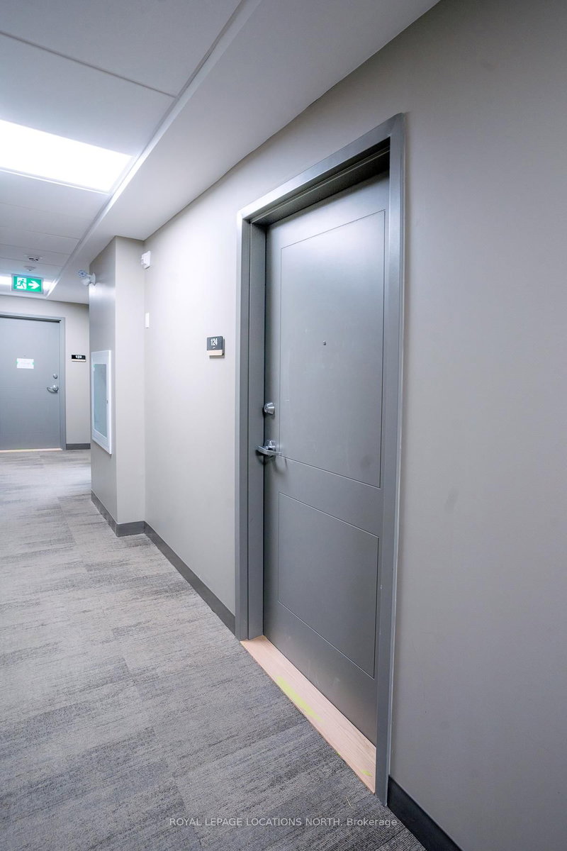 124 - 4 Kimberly Lane, Collingwood, L9Y 5T6 | Image 2