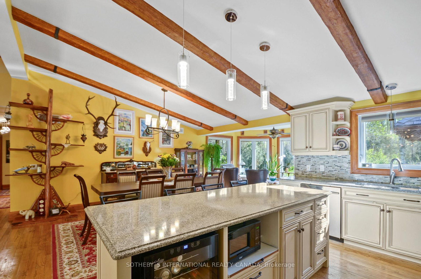Listing Image 7