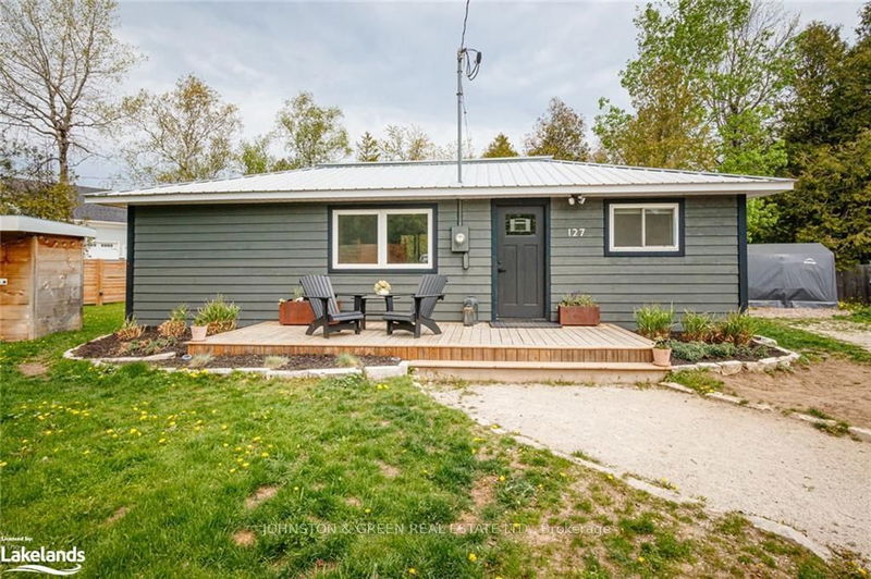 home for lease on 127 Glenlake Boulevard