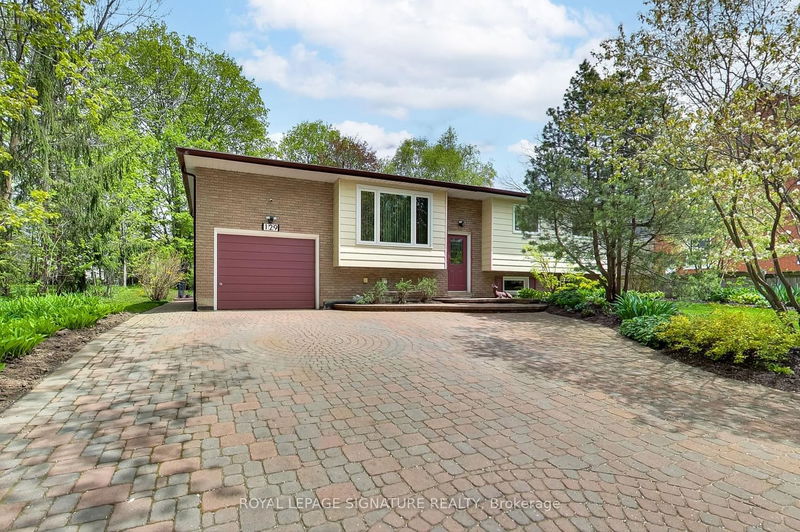 home for sale on 129 Mulcaster Street