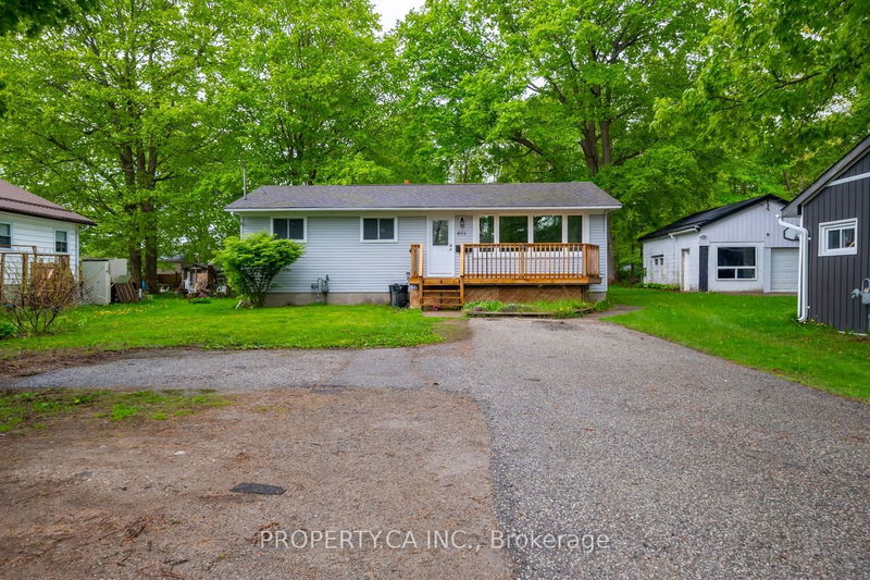 home for sale on 401 Mississaga Street W