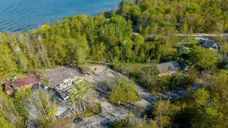 2002 Tiny Beaches Rd N Tiny, L9M 0H8 | Image 9