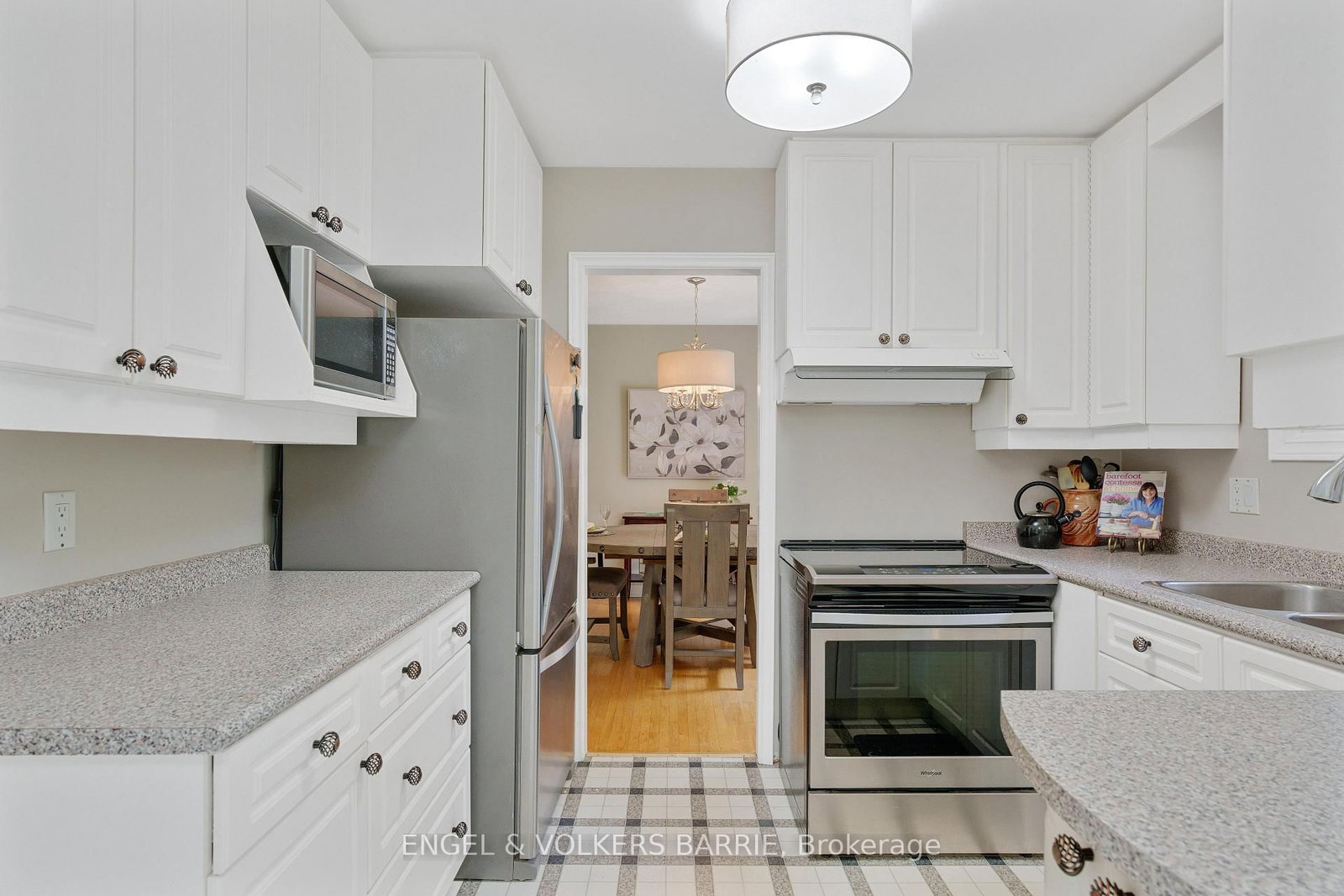 Listing Image 7