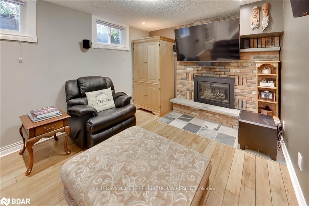 Listing Image 23