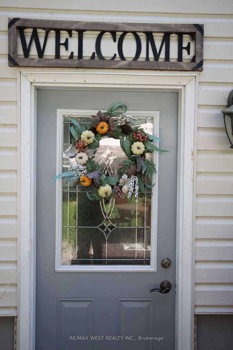 3276 Turnbull Dr, Severn, L3V 0Y4 | Image 2