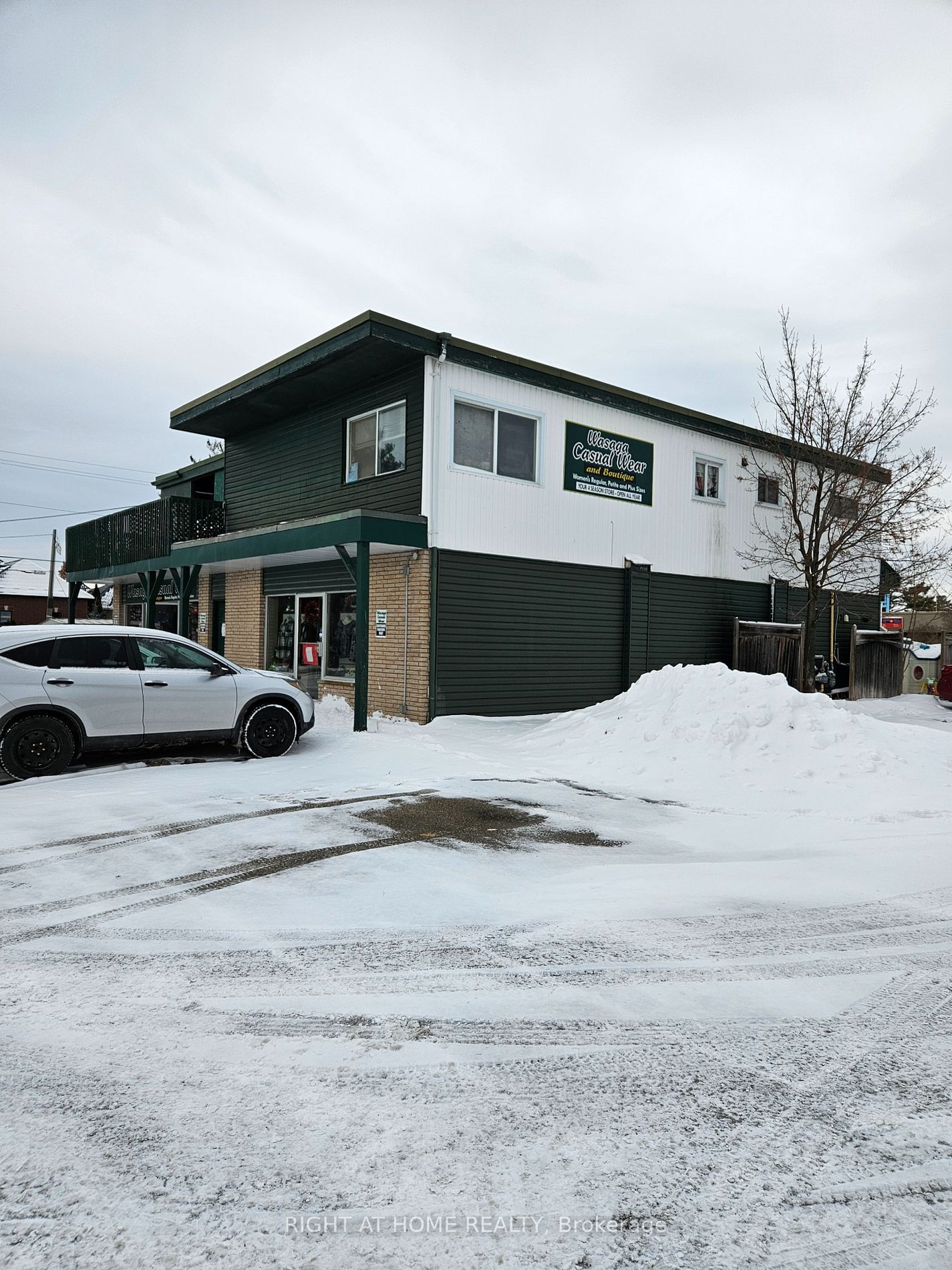 Store W/Apt/Office for sale at 43 19th Street, Wasaga Beach, Wasaga Beach, L9Z 2H5 - MLS: S8361306