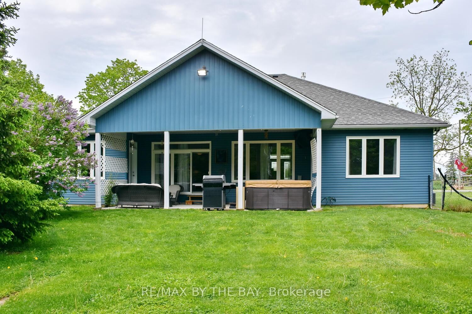 Listing Image 3