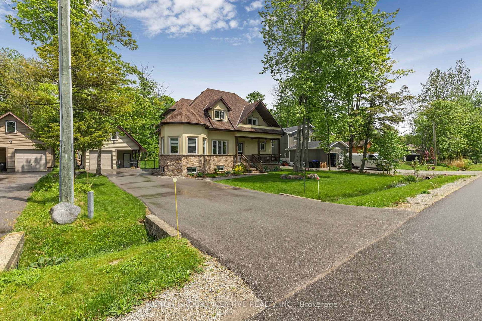 Listing Image 3