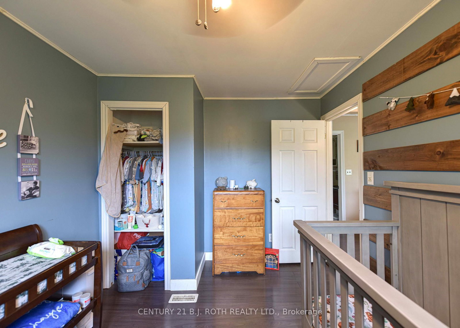 Listing Image 17