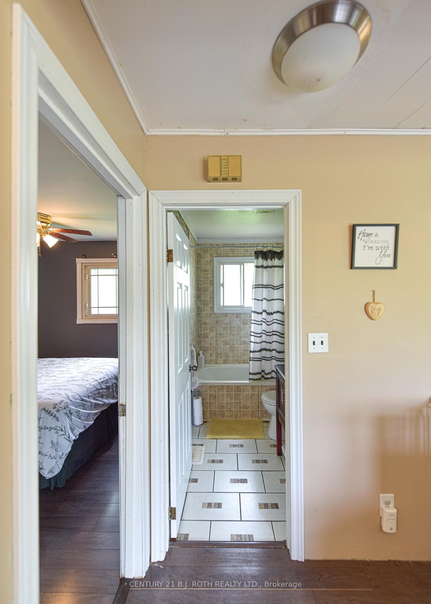 Listing Image 18