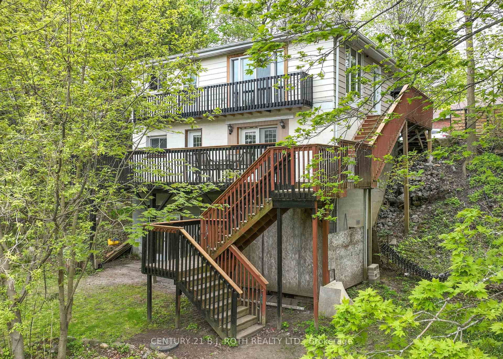 Listing Image 4