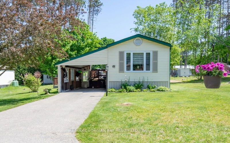 home for sale on 43-5263 Elliott Sideroad