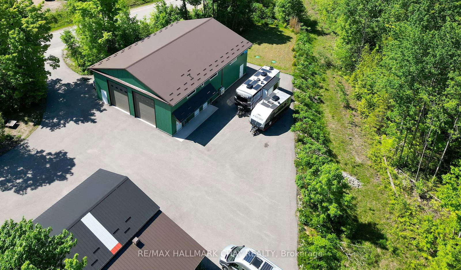 Listing Image 7