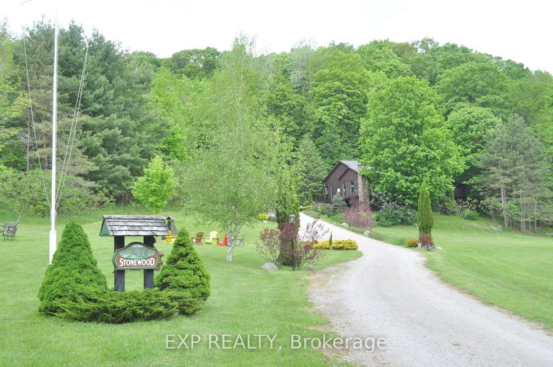 home for sale on 1486 Moonstone Road W