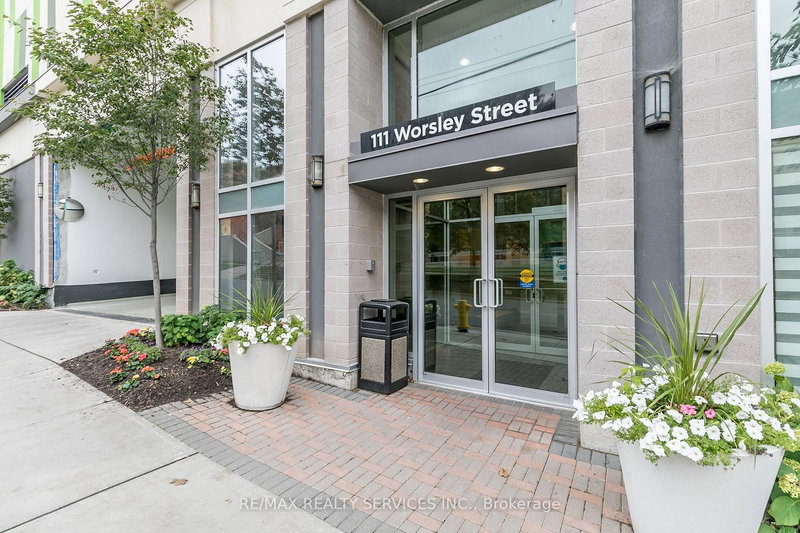 302 - 111 Worsley St, Barrie, L4M 0J5 | Image 2
