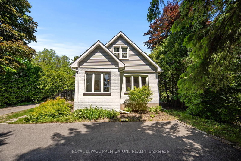 98 Blake St, Barrie, L4M 1J9 | Image 3