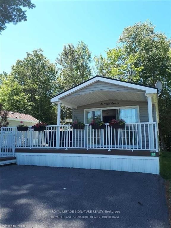 32 Temagami Tr, Wasaga Beach, L9Z 1X7 | Image 2